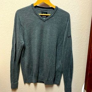 Mens under armour v neck sweater